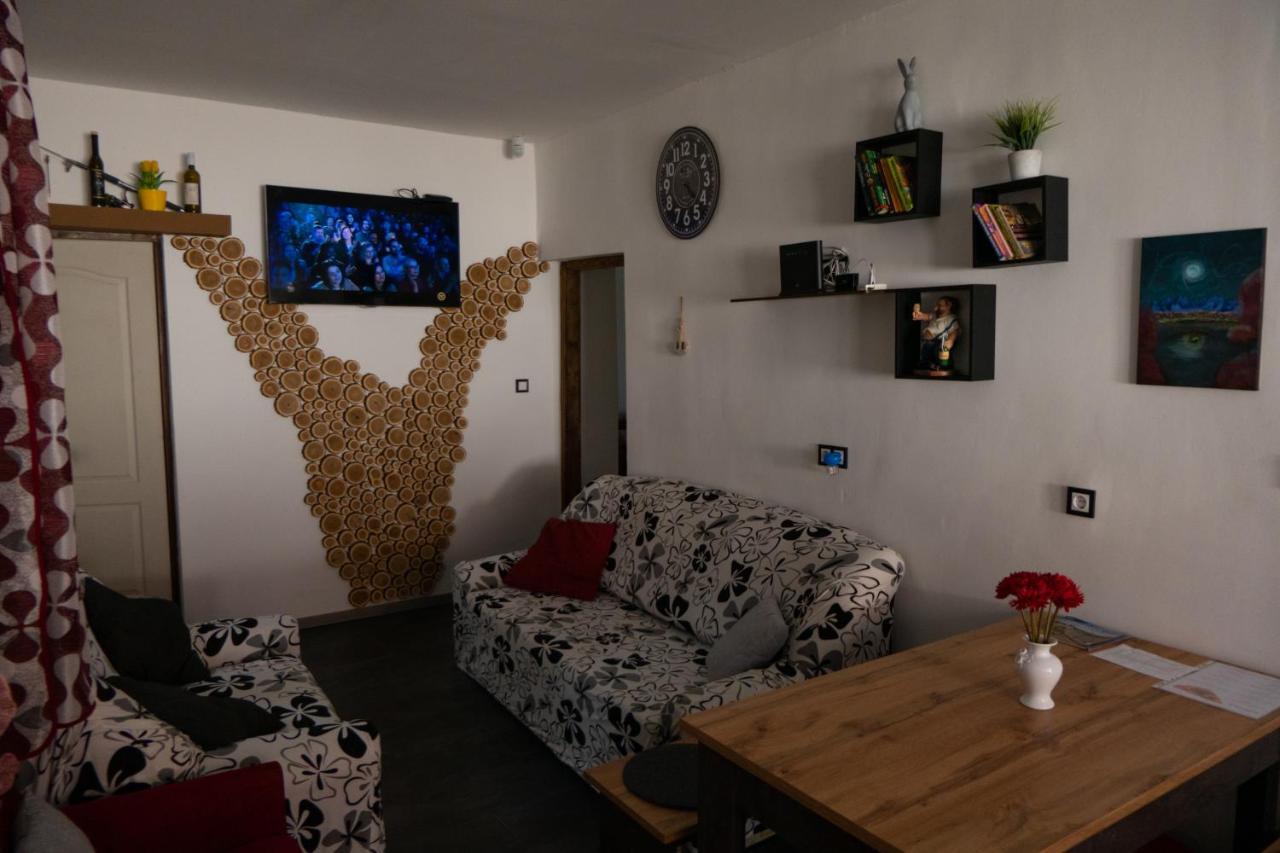 Pontyhalasz Vendeghaz Tiszabábolna Buitenkant foto